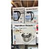 Image 3 : HAMILTON BEACH 7 SPEED STAND MIXER, 2 HAMILTON BEACH COMPACT GLASS KETTLES, SALTON PORTABLE