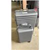 Image 1 : 2 BLACK JETSTREAM SUITCASES