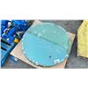 Image 2 : 12 ROUND 40" GLASS TABLE TOPS