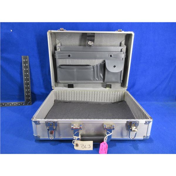 Aluminum Hard Case - 18" x 13" x 6" - No Keys