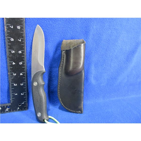 Camillus 2001 Ducks Unlimited Canada Fixed Blade Knife