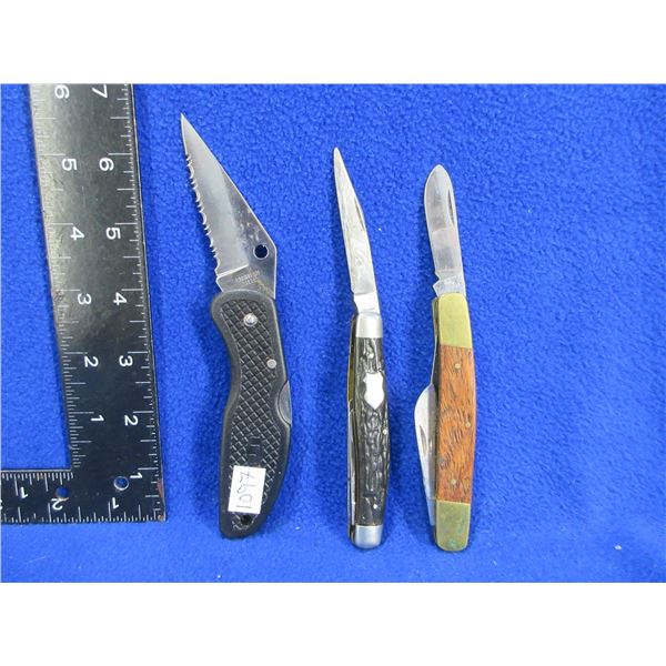 3 Folding Blade Pocket Knives