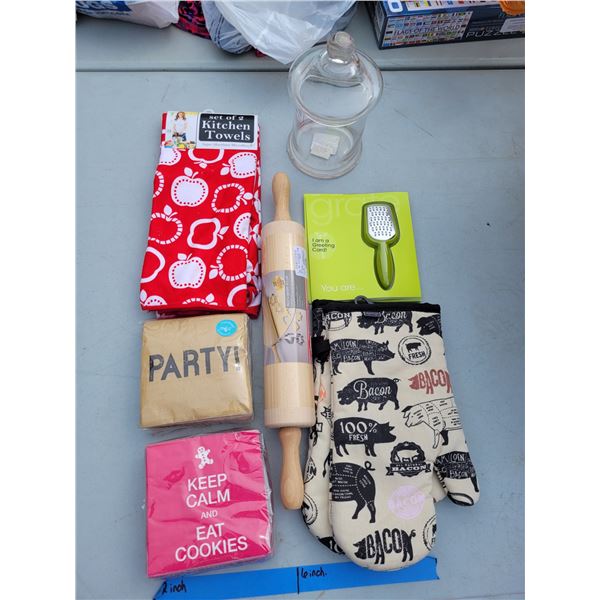 Kitchen Lot - Napkins, Rolling Pin, Oven Mitts, Kitchen Towels, Grater, Lidded Dish