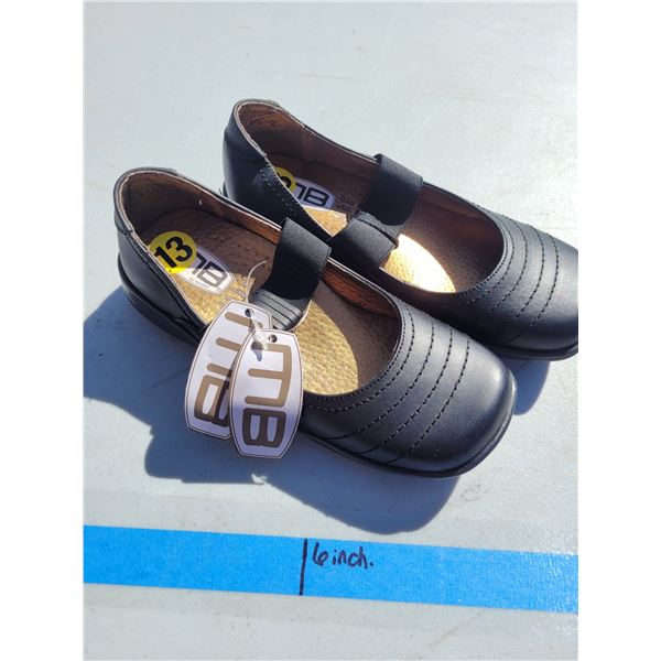 Minibel Girls Black Leather Shoes - Sz 13