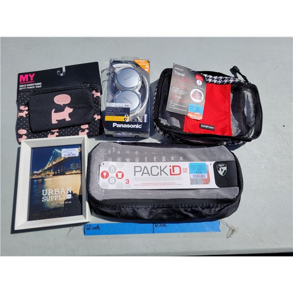 Accessory Lot - My Tagalongs Hold Everything, Frame, Pack ID, Panasonic Ear Phones, Travel Cubes