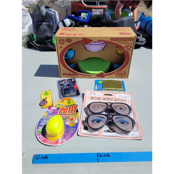 Childrens Lot - Dish Set, Putty, Instant Weirdo Glasses Master Lock +