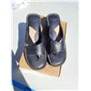 Image 2 : Dockers Leather Sandals - Sz 7.5
