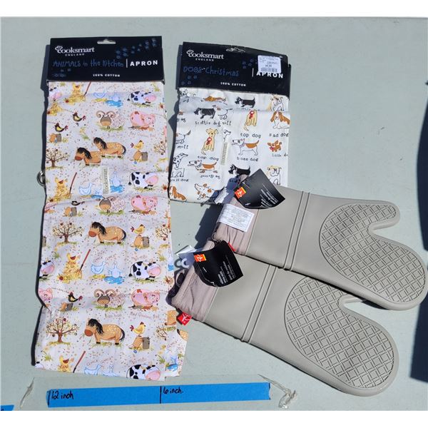 Kitchen Lot - 2x Silicone Mitts, Animals in the Kitchen Apron, Dogs Christmas Apron