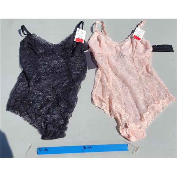 Lot of 2 Platinum Lingerie Body Suits, Black & Peach Sz Medium