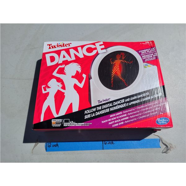 Hasbro Twister Dance Game