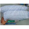 Image 2 : Lot of 2 Pure Comfort Gel-Memory Foam Cluster Pillows