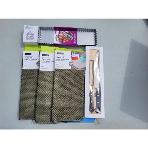 Kitchen Lot - 3x Microfiber Drying Mats, Oven Thermometer, Carving Set, Metal Baking Pans