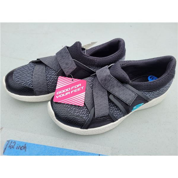 Skechers Black Running Shoes Sz 6.5