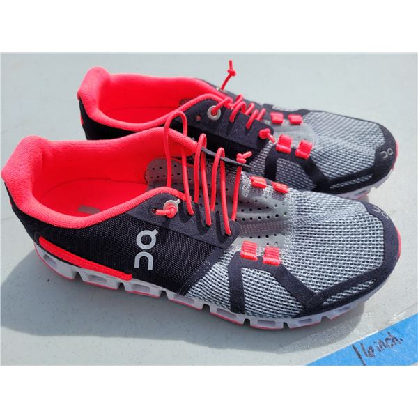 On Womens Running Shoes - Sz 6