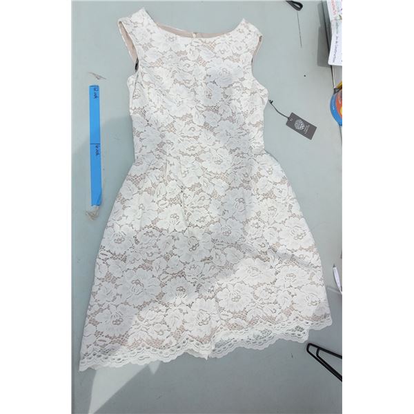 Vince Camuto Lace Dress - Sz 4