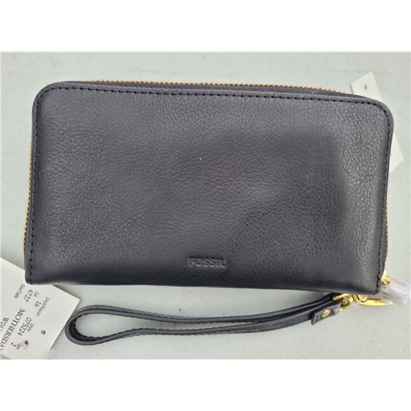 Fossil RFID Wristlet Wallet