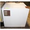 Image 1 : BEAUMARK OFFICE FRIDGE * NO INSIDE RACK (SHELF)*
