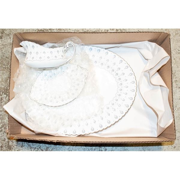 ESTATE SET OF PARAGON FINE BONE CHINA,