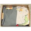 Image 1 : 14 PCS LADIES LARGE CLOTHING