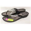 Image 1 : PAIR OF NEW LADIES GRANDCO BEADED THONG SANDALS