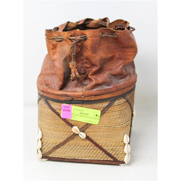 HANDWOVEN BASKET BAG WITH LEATHER