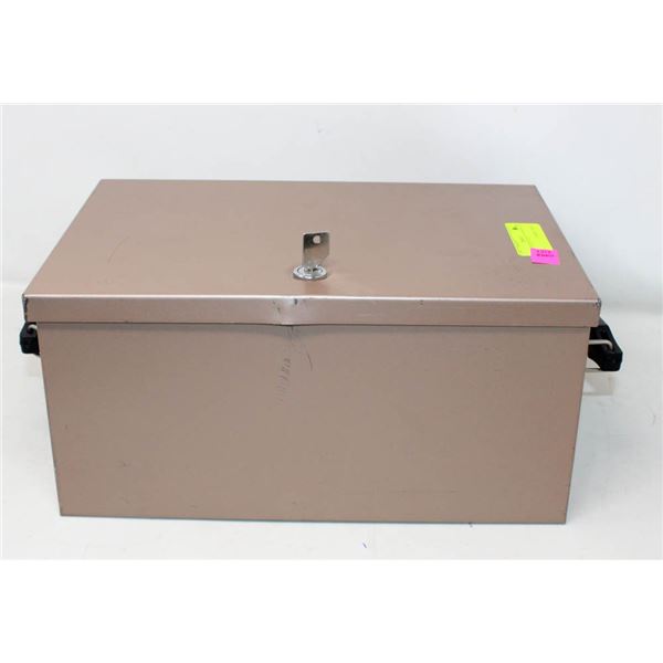 LOCK BOX WITH KEY