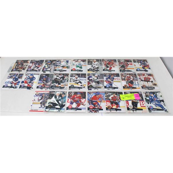 3 PAGES OF HOCKEY CARDS