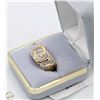Image 2 : 10KT GOLD DIAMOND MENS RING WEIGHS 7.03G SI-1/SI-2