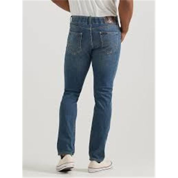 NEW LEE EXTREME MOTION CONRAD SLIM STRAIGHT JEANS