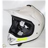 Image 1 : NEW PHX ZONE 3 PURE GLOSS WHITE YOUTH SIZE XL