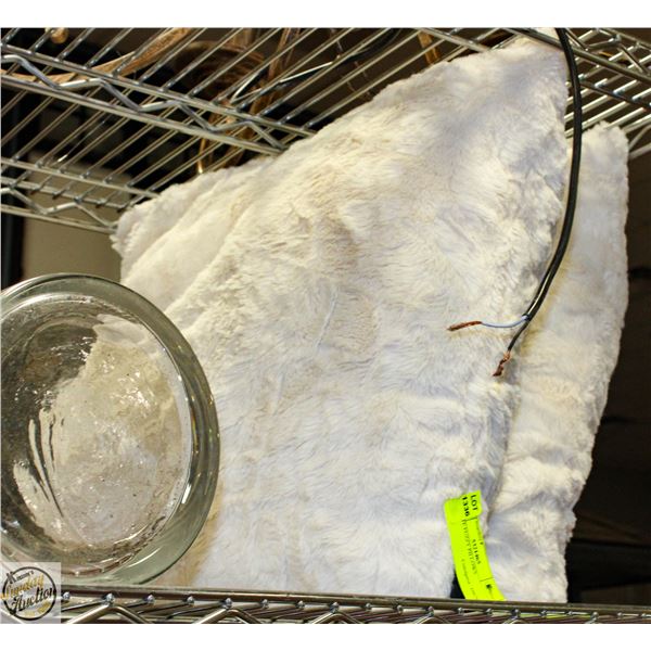 BAILIFF SEIZED:2 WHITE FUZZY PILLOWS WITH 19" VASE