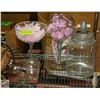 Image 1 : BAILIFF SEIZED: LOT OF GLASS VASE DECORATIONS