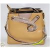 Image 1 : JINRY IMPORTS YELLOW FAUX LEATHER HANGBAG NEEDS FI