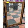 Image 1 : MIRROR
