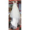 Image 1 : WEDDING DRESS