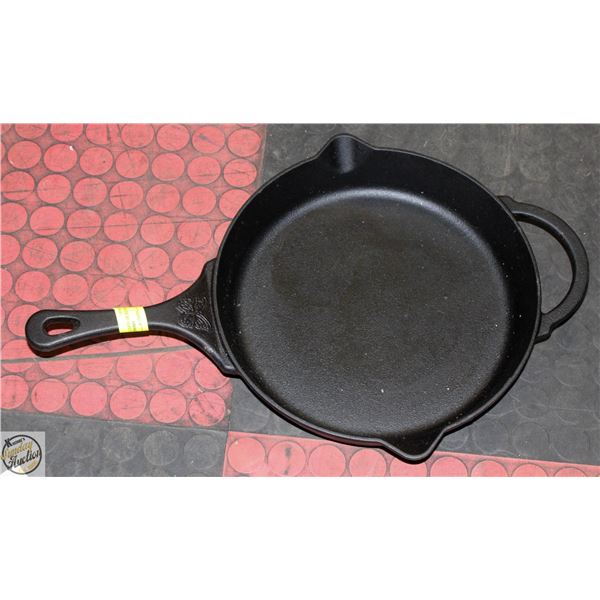 PIONEER WOMAN CAST IRON PAN (LARGE)
