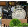 Image 1 : SILVER GLASS VASE, METAL MAILBOX AND 6 MUG TREE