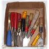 Image 1 : LARGE LOT OF VINTAGE CHISELS