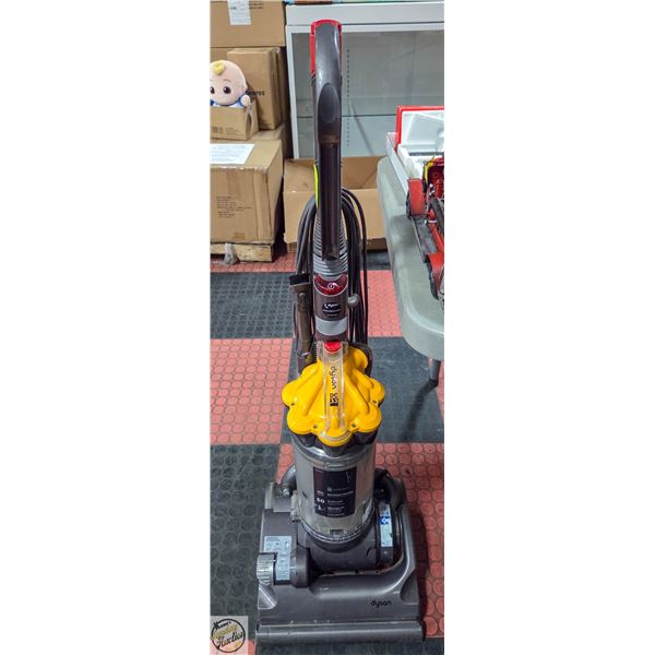DYSON UPRIGHT VACUUM TESTED WORKING-ESTATE