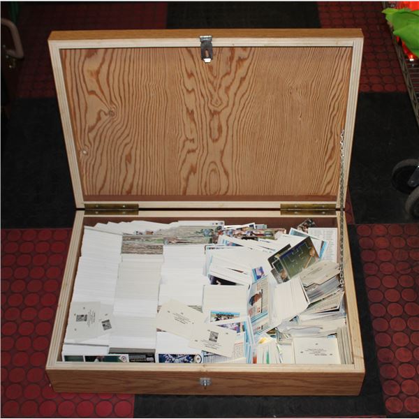 BOX OF ASSORTED SPORTS CARDS
