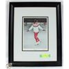 Image 1 : PICTURE 23" X 19" - "SKATER"