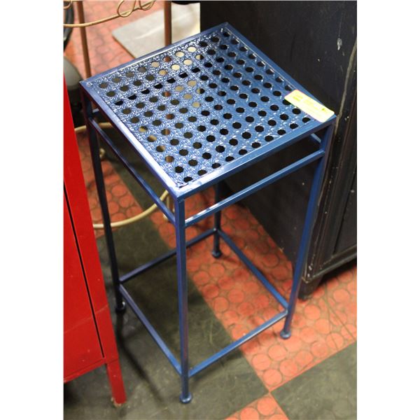 BAILIFF SEIZED: BLUE METAL PLANT STAND