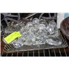 Image 1 : BAILIFF SEIZED: LOT OF CRYSTAL STYLE DECOR