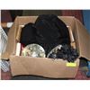 Image 1 : BAILIFF SEIZED: BOX OF ASSORTED DECOR