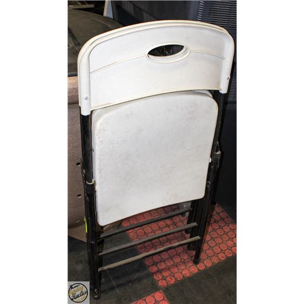 2 X RESIN FOLDING CHAIRS