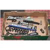 Image 1 : FLAT OF TOOLS