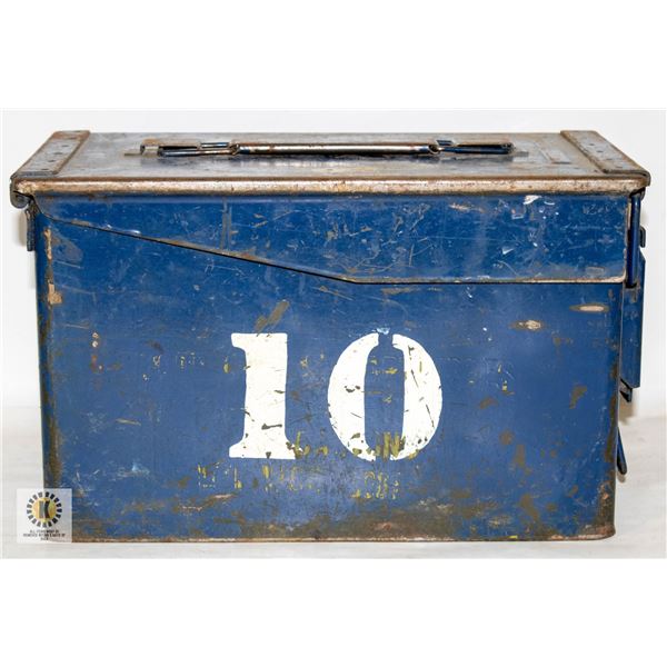 VINTAGE BLUE METAL AMMO CASE