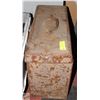 Image 1 : VINTAGE TOOL BOX