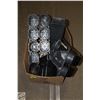 Image 1 : FLAT OF ASSORTED PLANTING POTS