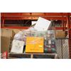 Image 1 : UNCLAIMED PALLET OF CHRISTMAS ORNAMENTS